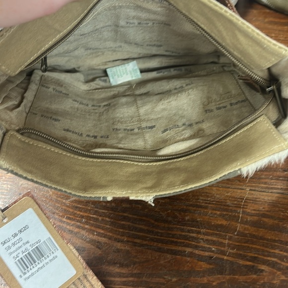 Rustic Paisley Crossbody - Sixtease - Picture 5 of 9